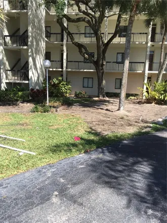 Rent this 2 bed condo on 3062 Presidential Way in West Palm Beach, FL 33401