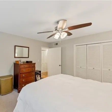 Image 4 - 105 Amherst Place Northwest, Atlanta, GA 30327, USA - Condo for sale