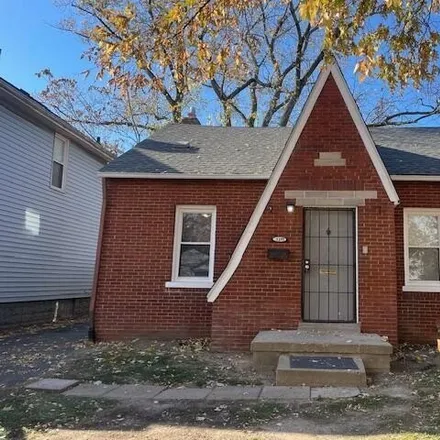Buy this 4 bed house on 2231 Pontiac Street in Columbus, OH 43211