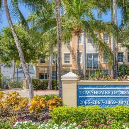 Image 1 - 2080 South Ocean Drive, Hallandale Beach, FL 33009, USA - Townhouse for rent