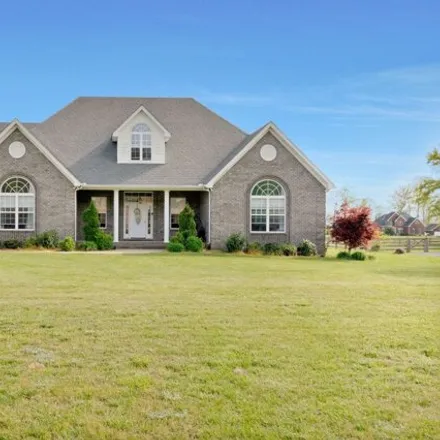 Image 2 - 183 William Circle, Lafayette, TN 37083, USA - House for sale