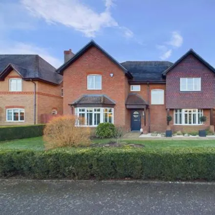 Buy this 5 bed house on The Cloches in Beeston, SG19 1PY