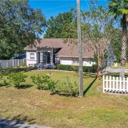 Buy this 3 bed house on 1499 East Getty Lane in Citrus County, FL 34442