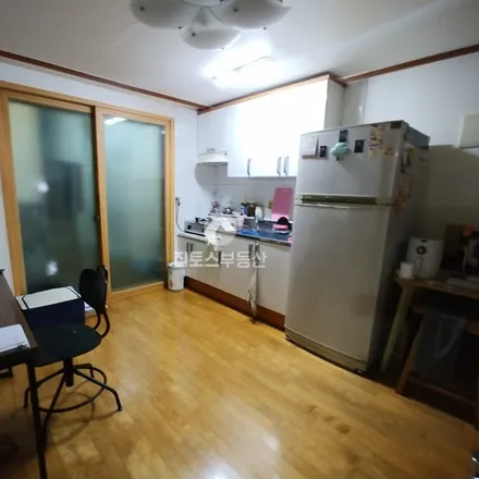 Rent this 1 bed apartment on 서울특별시 강남구 논현동 137-8