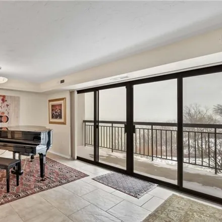 Image 9 - Winton Place Condominiums, Gold Coast Lane, Lakewood, OH 44107, USA - Condo for sale