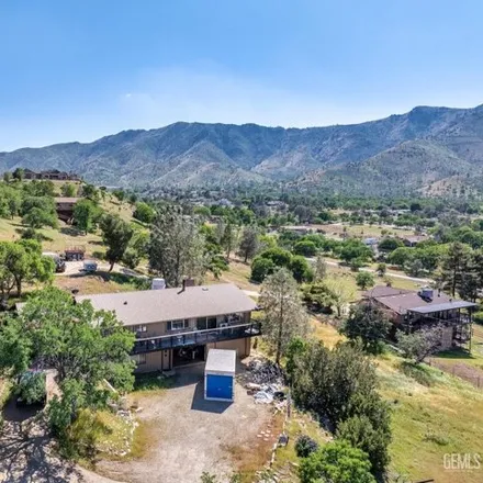 Image 2 - 3559 Denise Drive, Squirrel Mountain Valley, Kern County, CA 93240, USA - House for sale