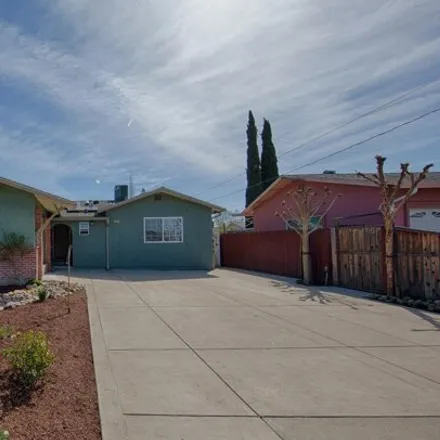 Buy this 4 bed house on 625 Nightingale Street in Livermore, CA 94551