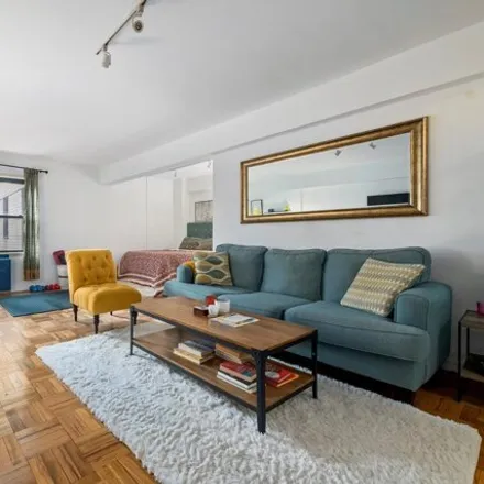 Rent this studio apartment on Morton Williams in 908 2nd Avenue, New York