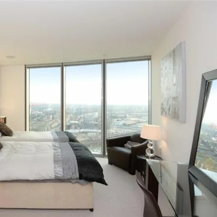 Image 8 - Saint George Wharf Tower, 1 Nine Elms Lane, London, SW8 2DU, United Kingdom - Room for rent
