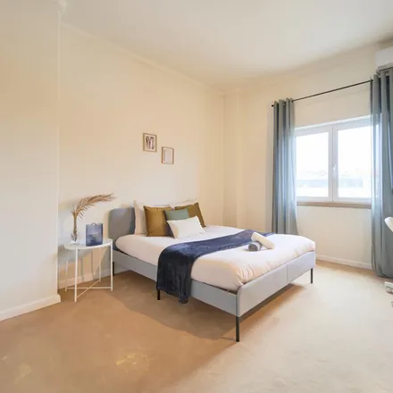 Rent this 7 bed room on Desportos de Inverno in Rua Actor António Silva, 1700-098 Lisbon