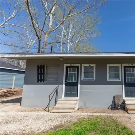 Buy this 1 bed house on 1150 Washington Street in Columbus, TX 78934