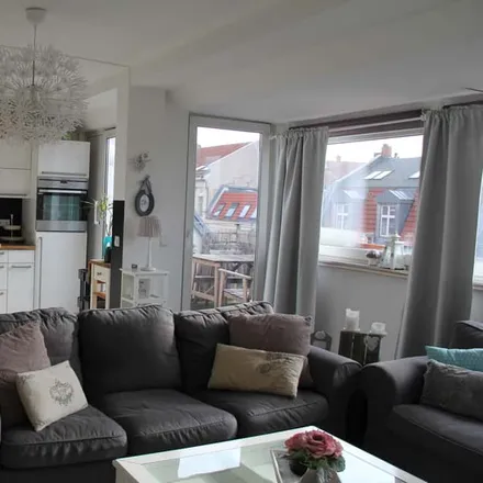 Rent this 2 bed apartment on Sredzkistraße 37 in 10435 Berlin, Germany