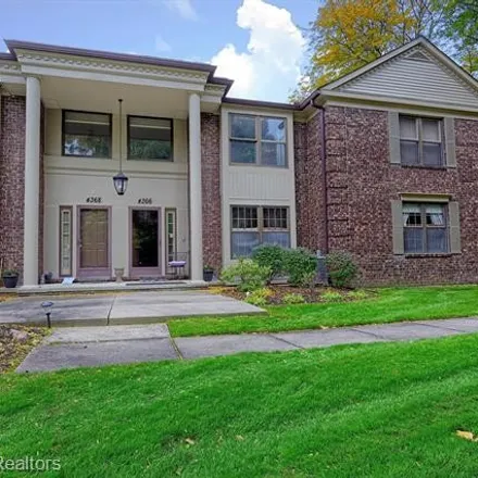 Buy this 2 bed condo on 4366 Knightsbridge Lane in West Bloomfield Township, MI 48323