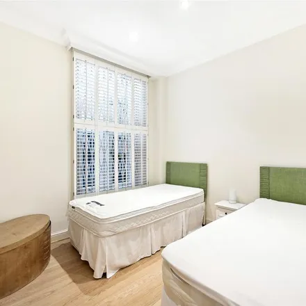 Image 8 - 7 Laverton Place, London, SW5 0PL, United Kingdom - Apartment for rent