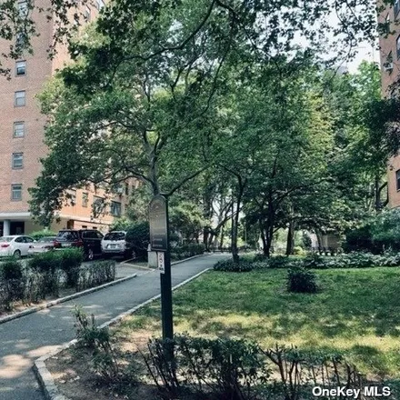 Buy this studio apartment on 21-41 34th Avenue in New York, NY 11106