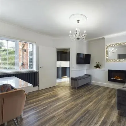 Buy this 2 bed apartment on Roe End in London, NW9 9BL