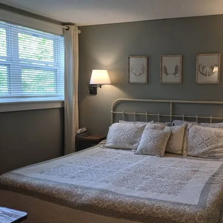 Rent this 1 bed condo on Warren in VT, 05674