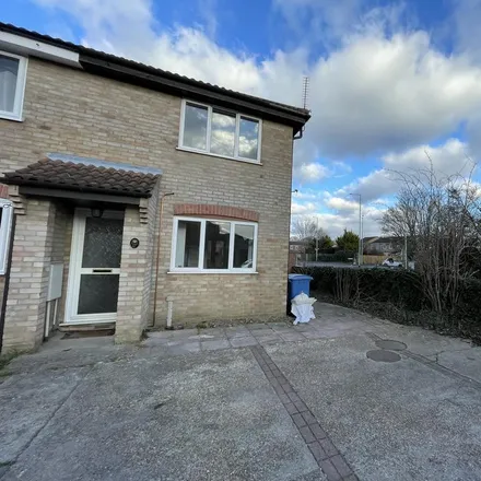Rent this 2 bed house on Wentworth Drive in Washbrook, IP8 3RX