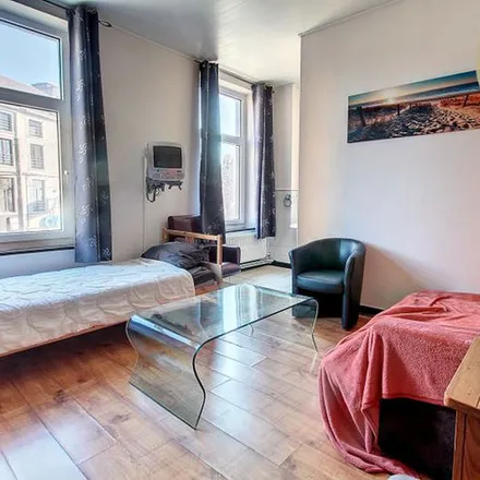Rent this 1 bed apartment on Place Albert 1er 13-14 in 6041 Gosselies, Belgium