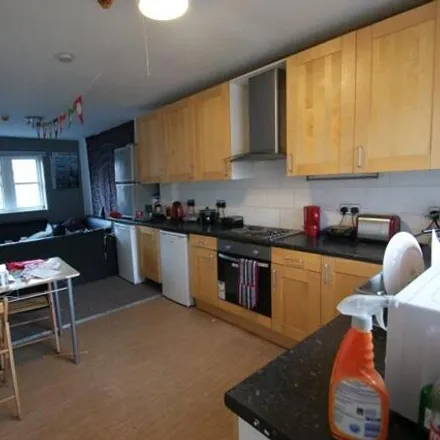 Image 1 - 57 Ebberston Place, Leeds, LS6 1LE, United Kingdom - House for rent
