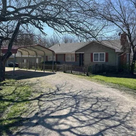 Buy this 4 bed house on 4535 Southwest Wanamaker Road in Topeka, KS 66610