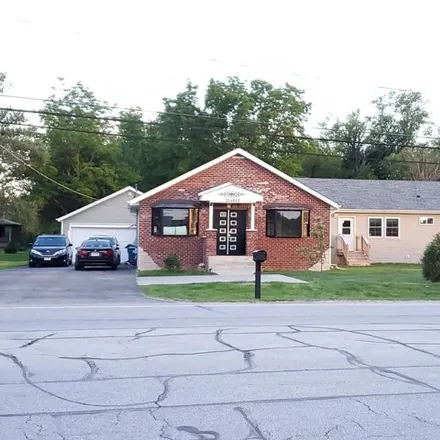 Buy this 5 bed house on 31W613 Liberty Street in Aurora, IL 60519