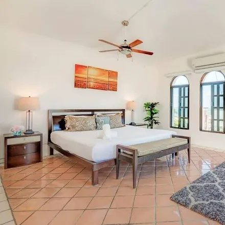 Rent this 3 bed townhouse on Cancún in Benito Juárez, Mexico