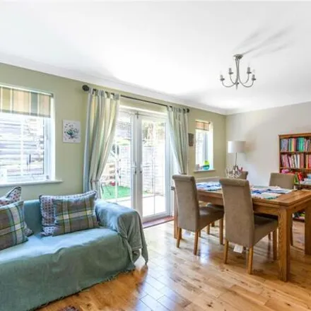 Image 4 - Winchester Close, London, BR2 0PX, United Kingdom - Townhouse for sale