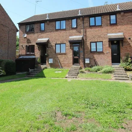 Rent this 2 bed townhouse on High Street in Clophill, MK45 4AB