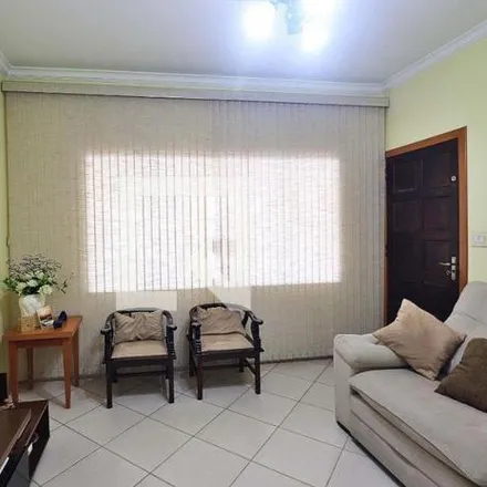 Buy this 2 bed house on Rua Pinheiro Machado in Vila Scarpelli, Santo André - SP