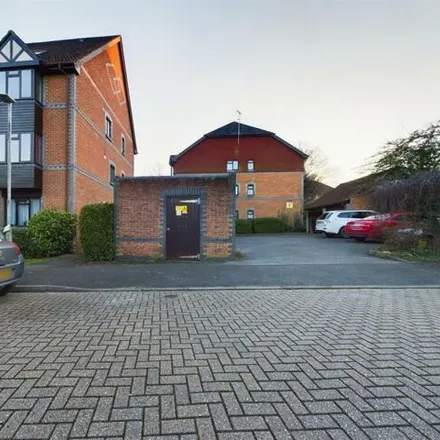 Buy this studio apartment on 45-56 Rowe Court in Reading, RG30 2HY