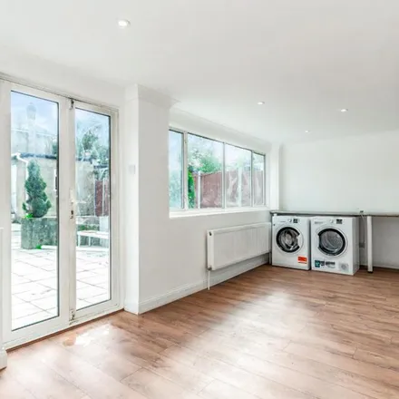 Rent this 3 bed duplex on Barnet Way in The Hale, London