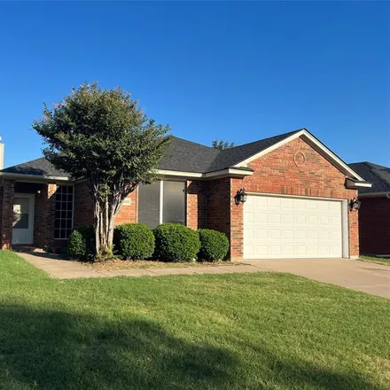Rent this 3 bed house on 10608 Foothill Drive in Fort Worth, TX 76052