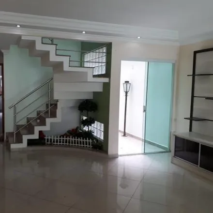 Buy this 4 bed house on Rua Pinheiro Machado in Vila Scarpelli, Santo André - SP