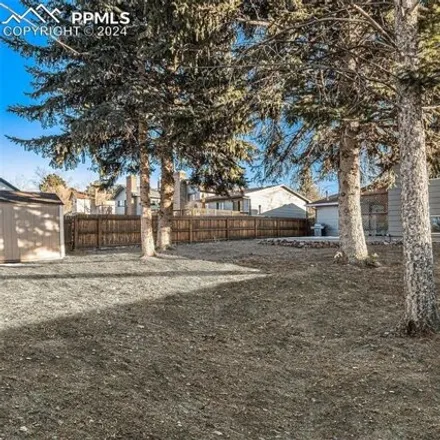 Image 2 - 6820 Snowbird Drive, Colorado Springs, CO 80918, USA - House for sale