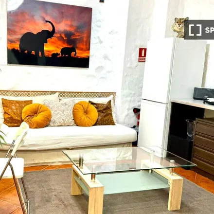 Rent this studio apartment on Calle del Caballero de Gracia in 28, 28013 Madrid