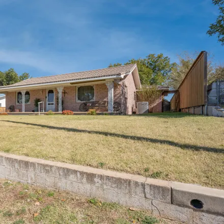 Image 3 - 1007 South Canadian Street, Wheeler, TX 79096, USA - House for sale