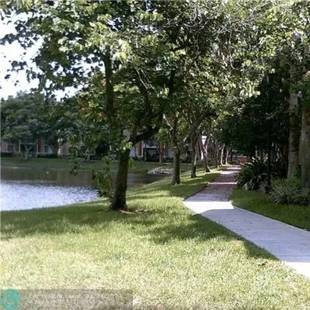 Image 3 - Lyons Road, Coconut Creek, FL 33073, USA - Condo for rent