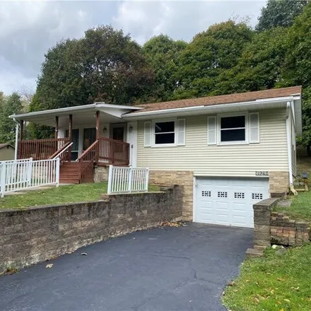 Buy this 3 bed house on 49276 Berkshire Road in Calcutta, Columbiana County