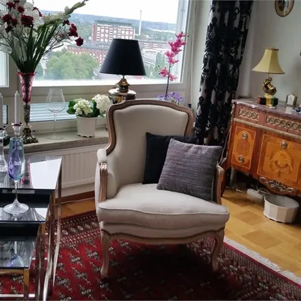 Rent this 2 bed apartment on Bodals skola in Bodalsvägen, 181 39 Lidingö