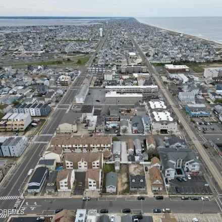 Image 6 - 152 Fremont Avenue, Seaside Heights, NJ 08751, USA - House for sale