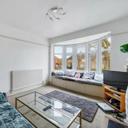 Image 7 - 218 Greenford Avenue, London, W7 3QS, United Kingdom - Apartment for sale