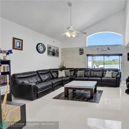 Image 5 - 2101 Southwest 38th Avenue, Fort Lauderdale, FL 33312, USA - House for sale