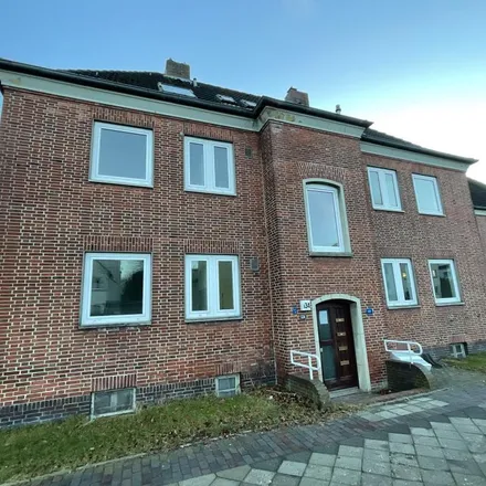 Rent this 2 bed apartment on Peterstraße 134 in 26382 Wilhelmshaven, Germany