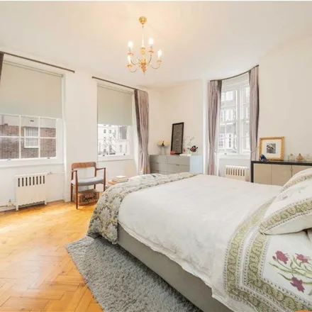 Rent this 2 bed apartment on Porchester Gardens in London, W2 4BY
