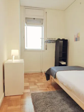 Rent this 7 bed room on Moreira de Sá in Rua de Cinco de Outubro, 4100-173 Porto