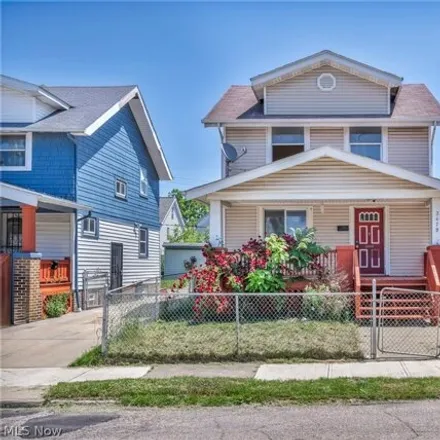 Buy this 3 bed house on 3549 West 91st Street in Cleveland, OH 44102