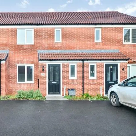 Rent this 3 bed townhouse on Barn Owl Way in Clipstone, NG21 9GU
