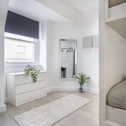 Rent this 1 bed apartment on Edinburgh