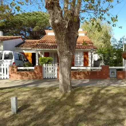 Buy this 3 bed house on Calle 5 1673 in Partido de La Costa, 7106 Las Toninas